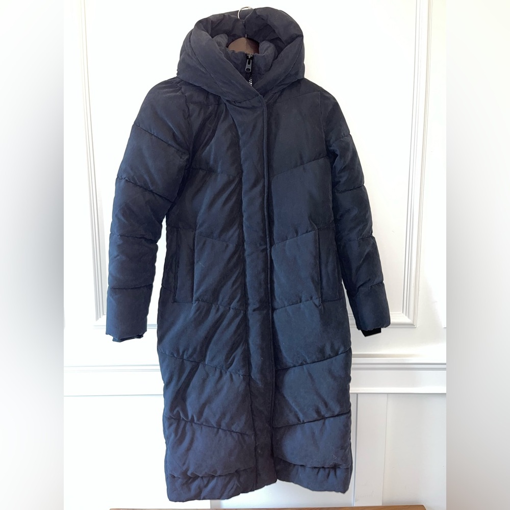Abercrombie & Fitch Black Ultra Puffer (women’s)
